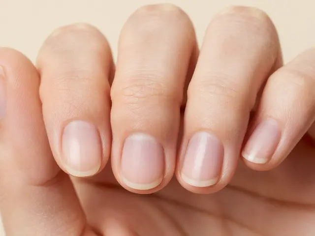 Co nám prozradí nehty? Zjistěte, jaké signály posílá vaše tělo