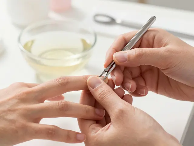 Co všechno zahrnuje manikúra? Kompletní průvodce od základů po trendy