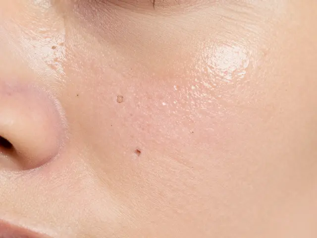 Jaký peeling na obličej? Kompletní průvodce výběrem podle typu pleti